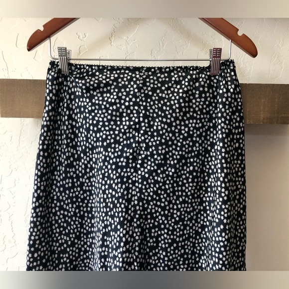 Valentino Intimo|Satin slip skirt in black & white ditsy print•••Lace & Ruffles - Picture 6 of 12